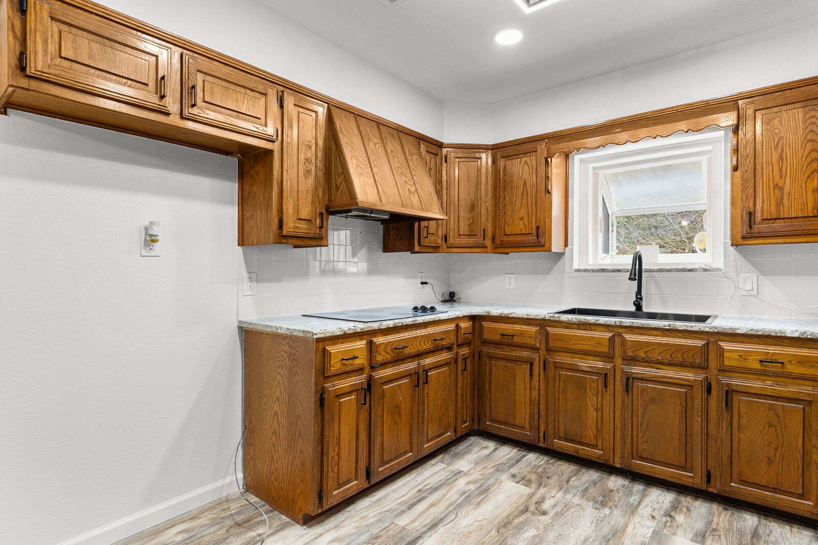 961 Shilling Drive Elm Mott TX 76640