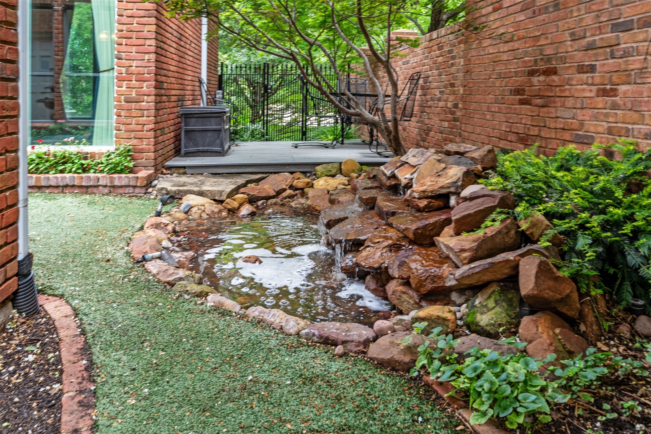 7 Queensview Court Dallas TX 75225