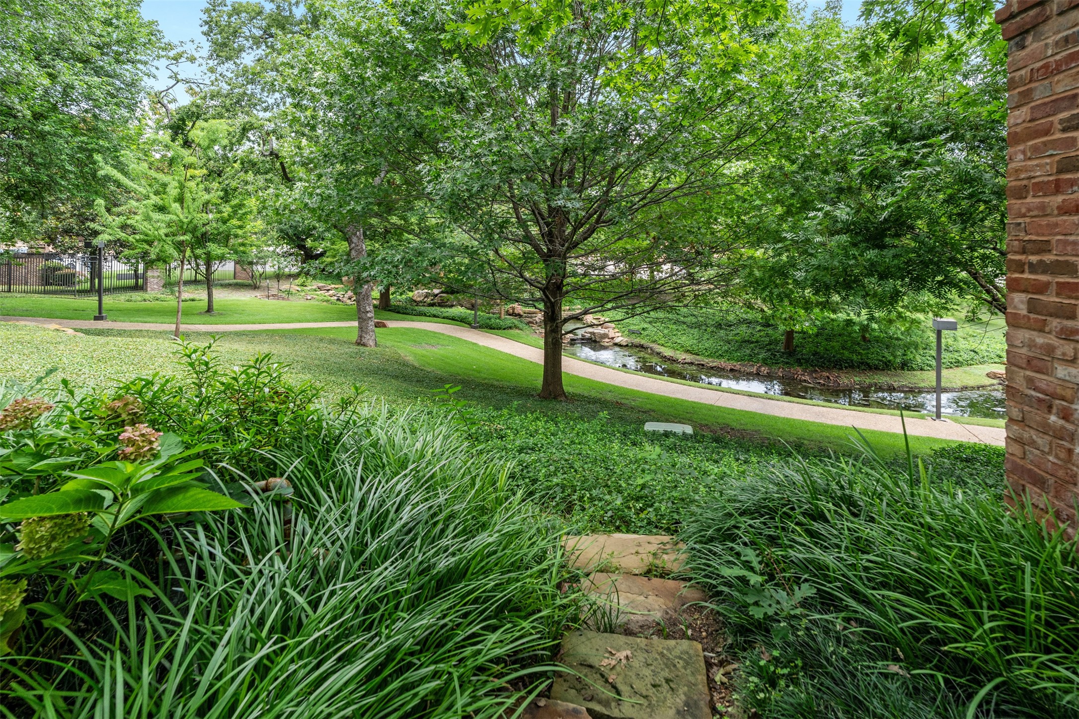 7 Queensview Court Dallas TX 75225