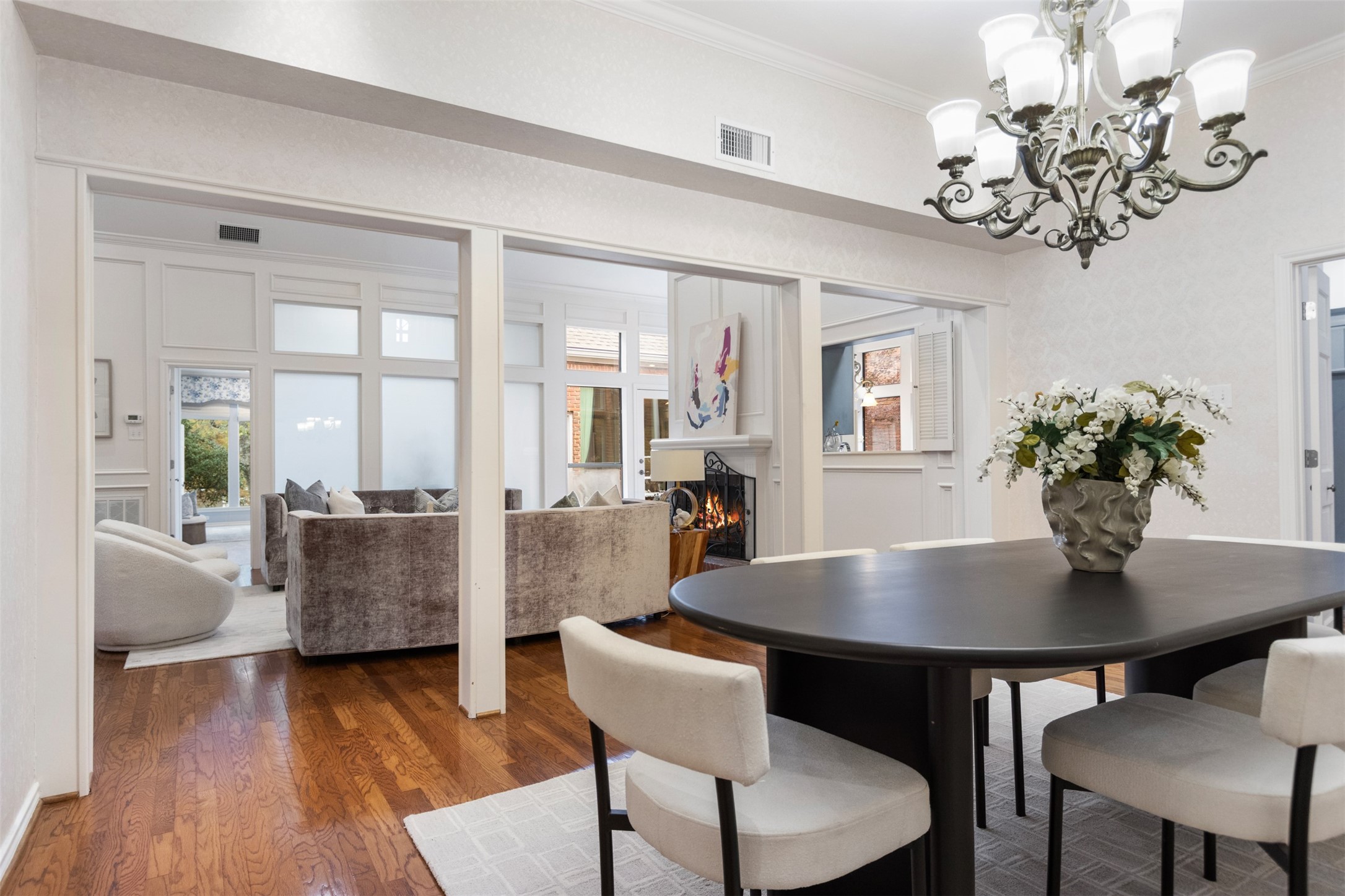 7 Queensview Court Dallas TX 75225