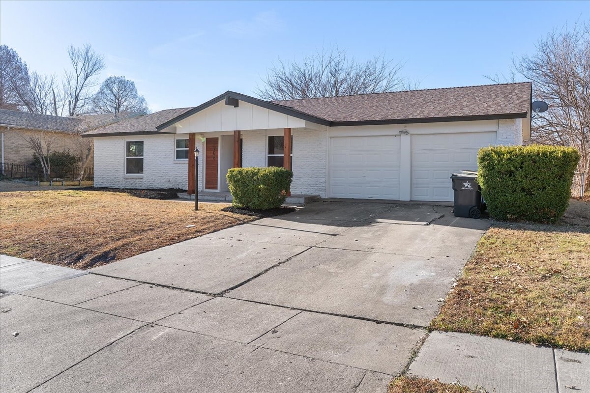 706 N Hunters Glen Circle Arlington TX 76015