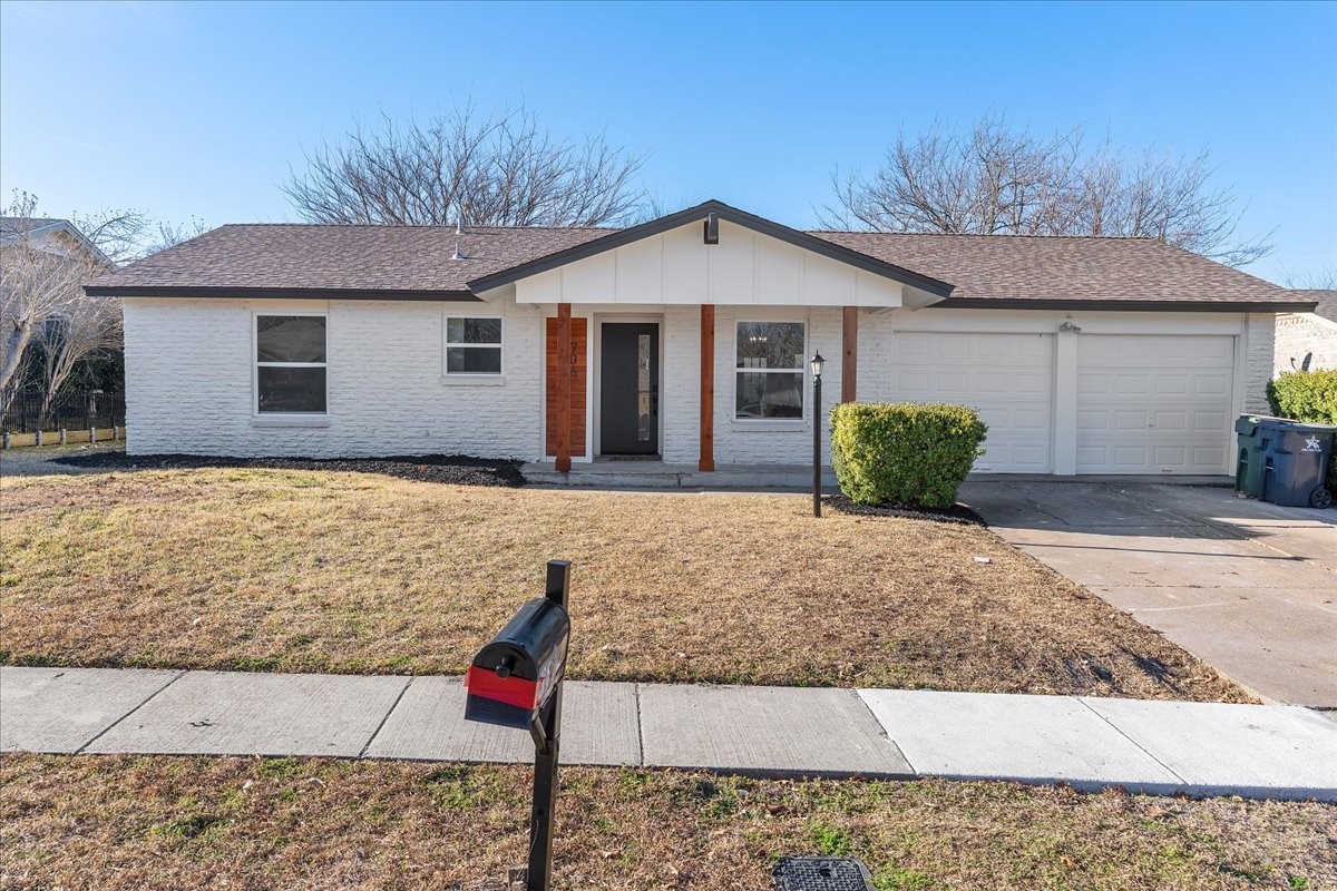 706 N Hunters Glen Circle Arlington TX 76015