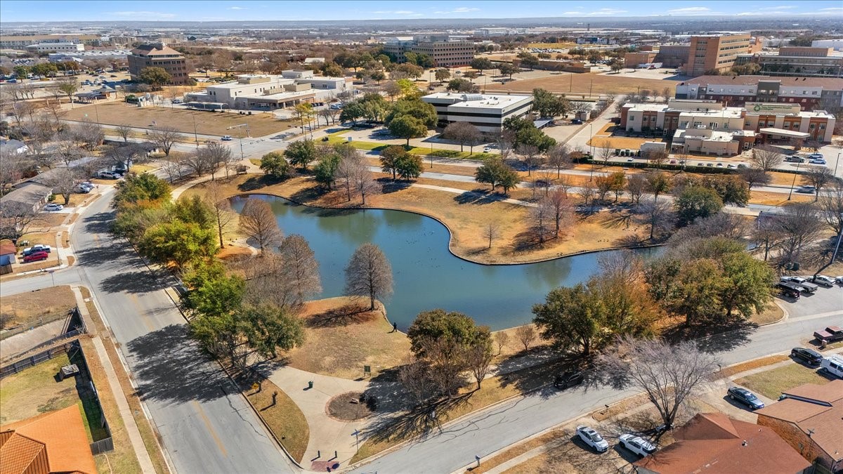 706 N Hunters Glen Circle Arlington TX 76015