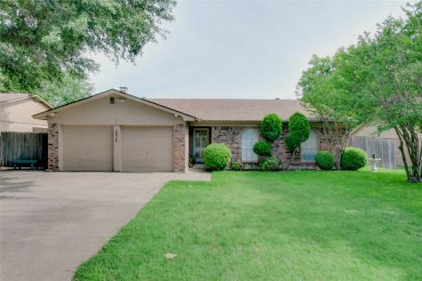 1217 Augusta Road Benbrook TX 76126