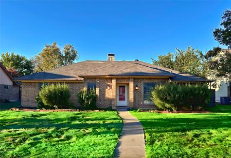 1613 Glencairn Lane Lewisville TX 75067