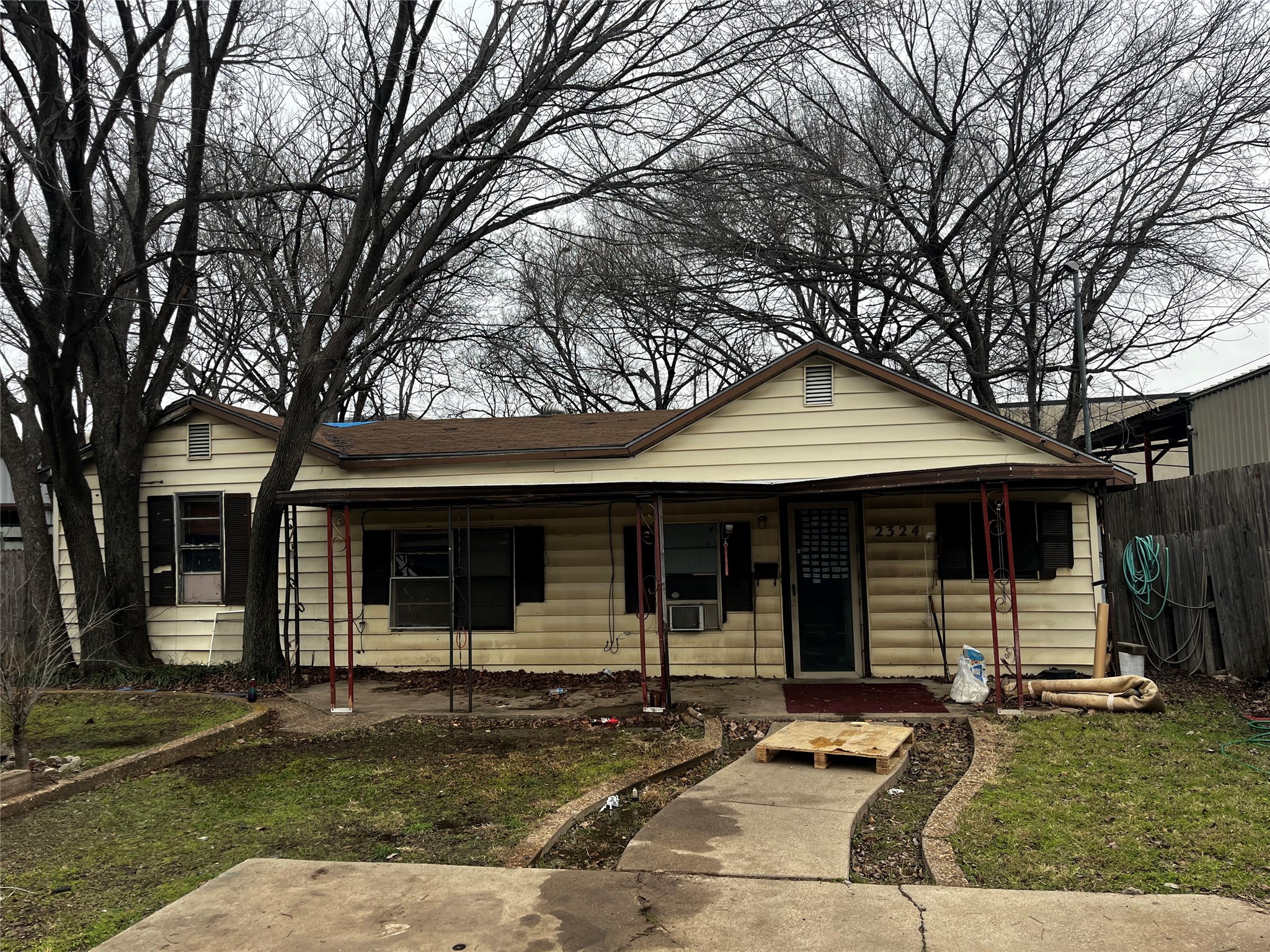 2324 Delante Street Haltom City TX 76117