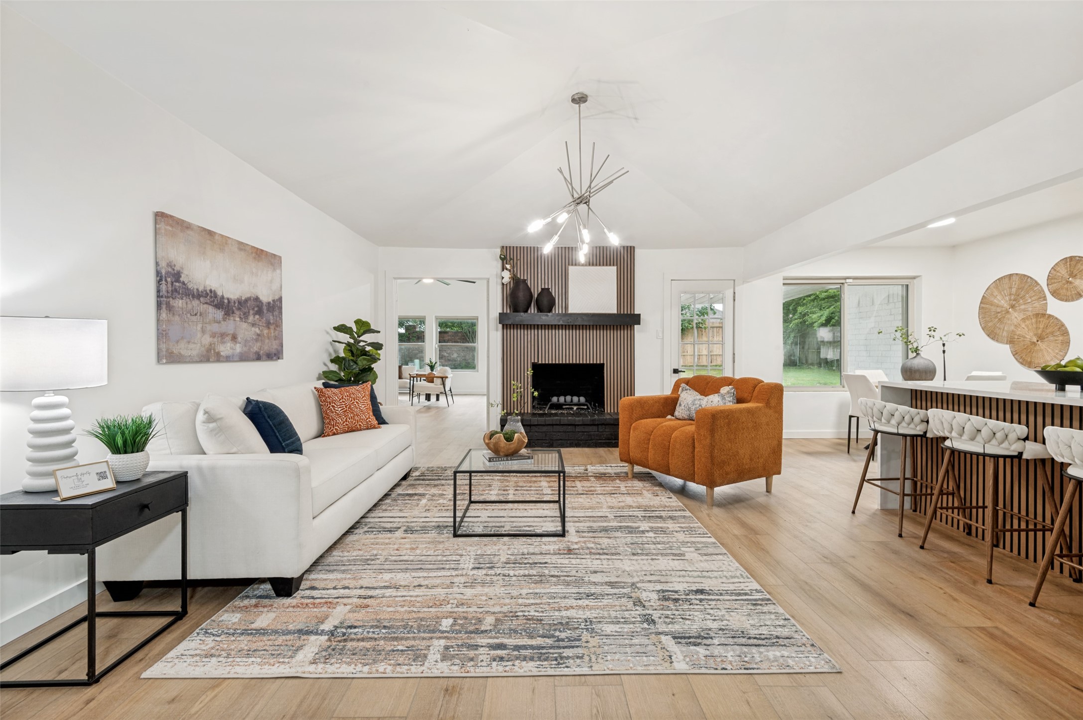 2744 Meadow Green Bedford TX 76021