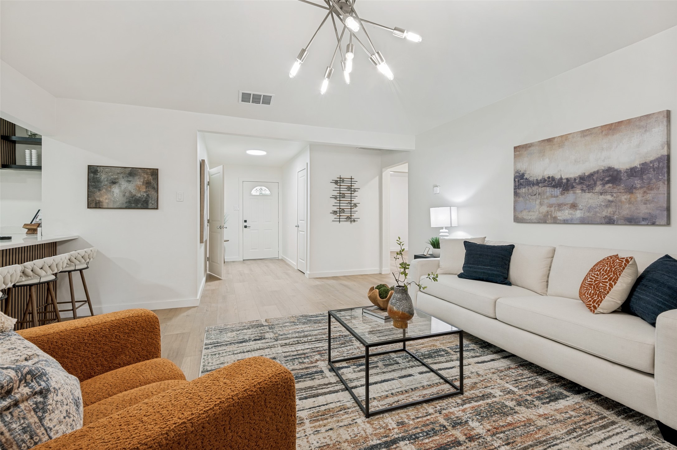 2744 Meadow Green Bedford TX 76021