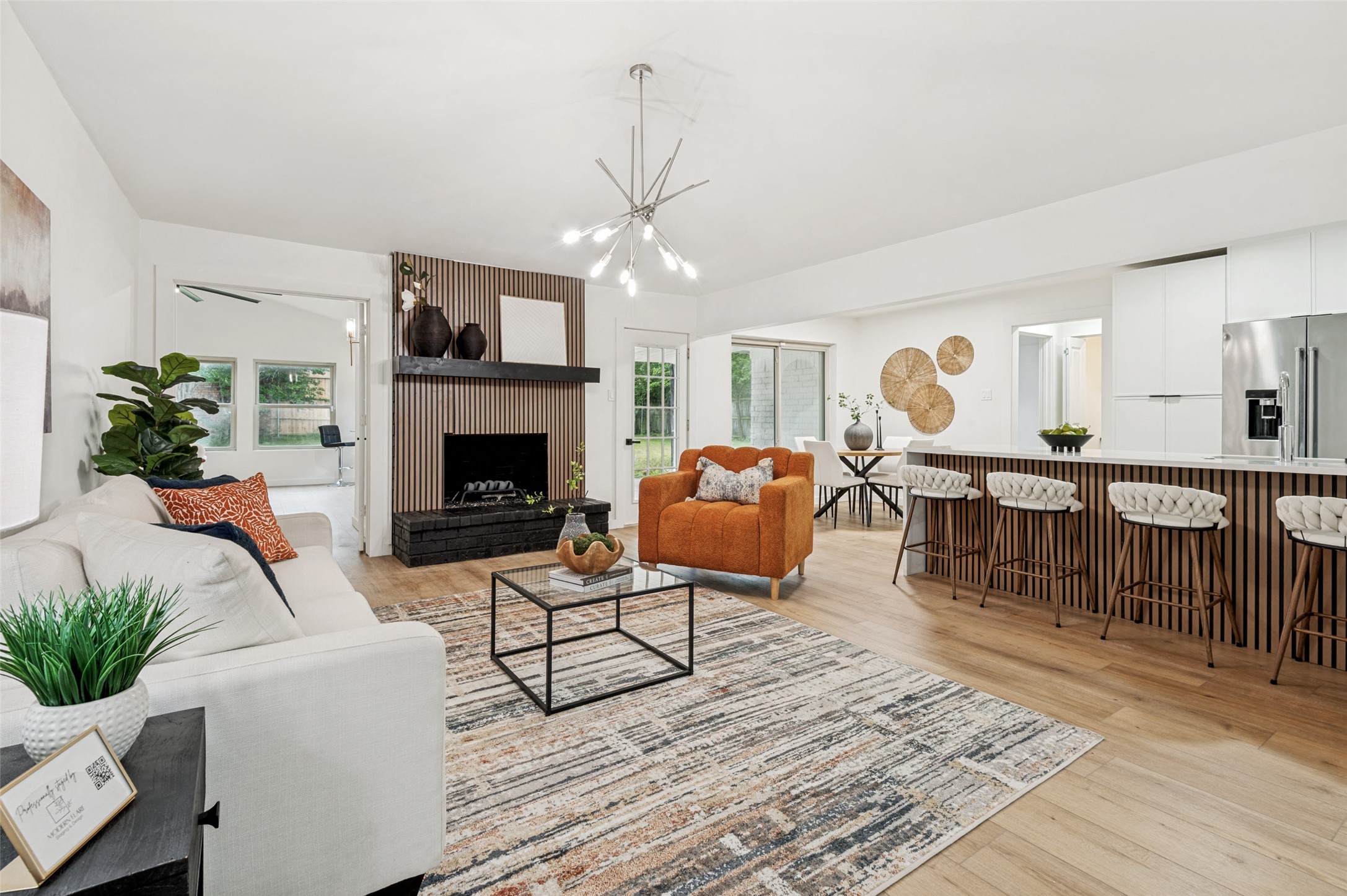 2744 Meadow Green Bedford TX 76021