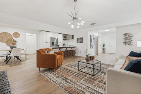 2744 Meadow Green Bedford TX 76021