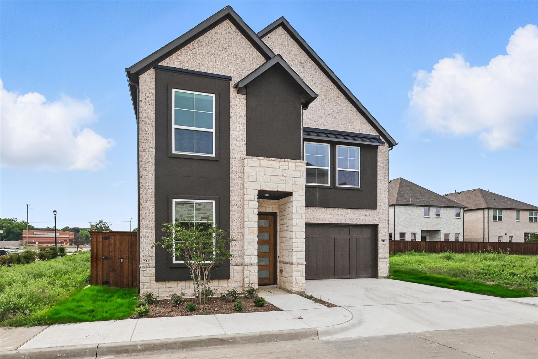 911 Banyan Tree Lane Richardson TX 75081