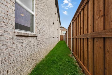 911 Banyan Tree Lane Richardson TX 75081