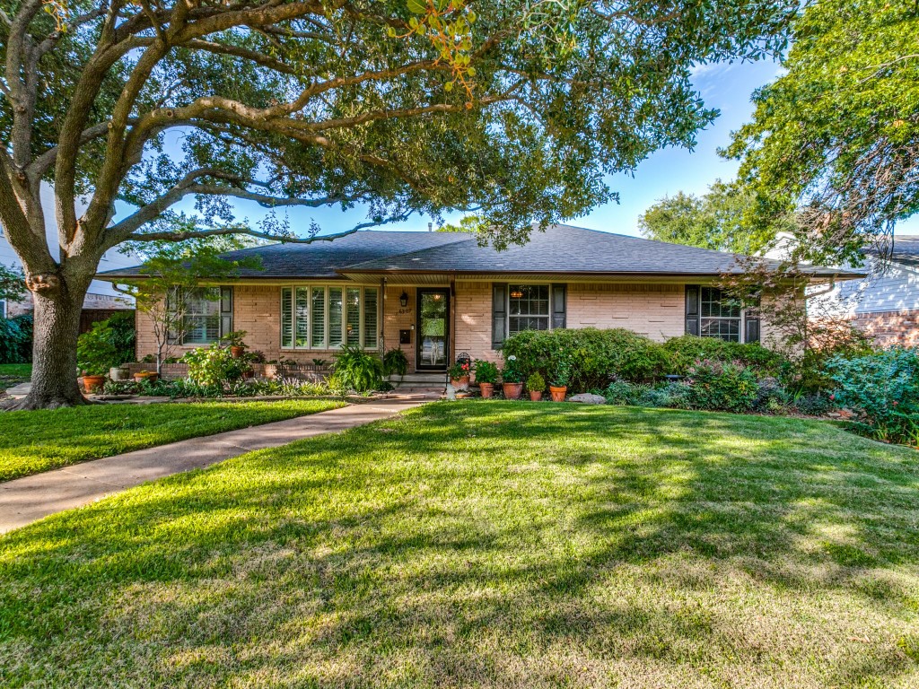 6309 Crestmont Drive Dallas TX 75214