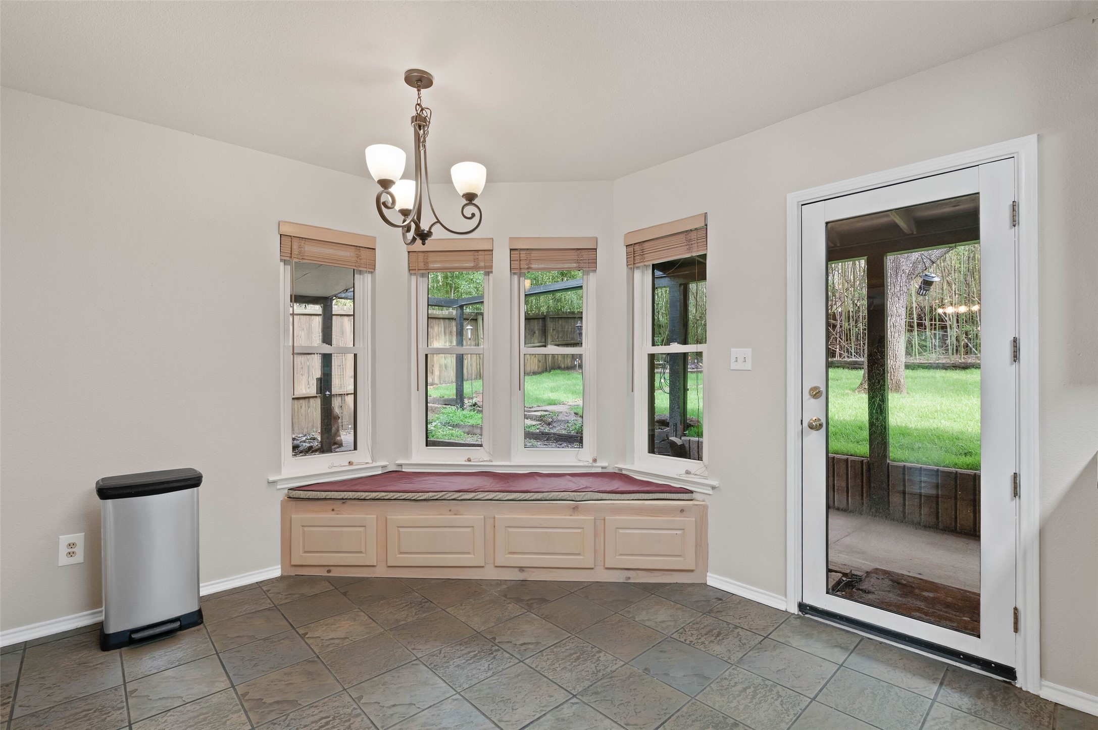 2002 Emerson Lane Denton TX 76209