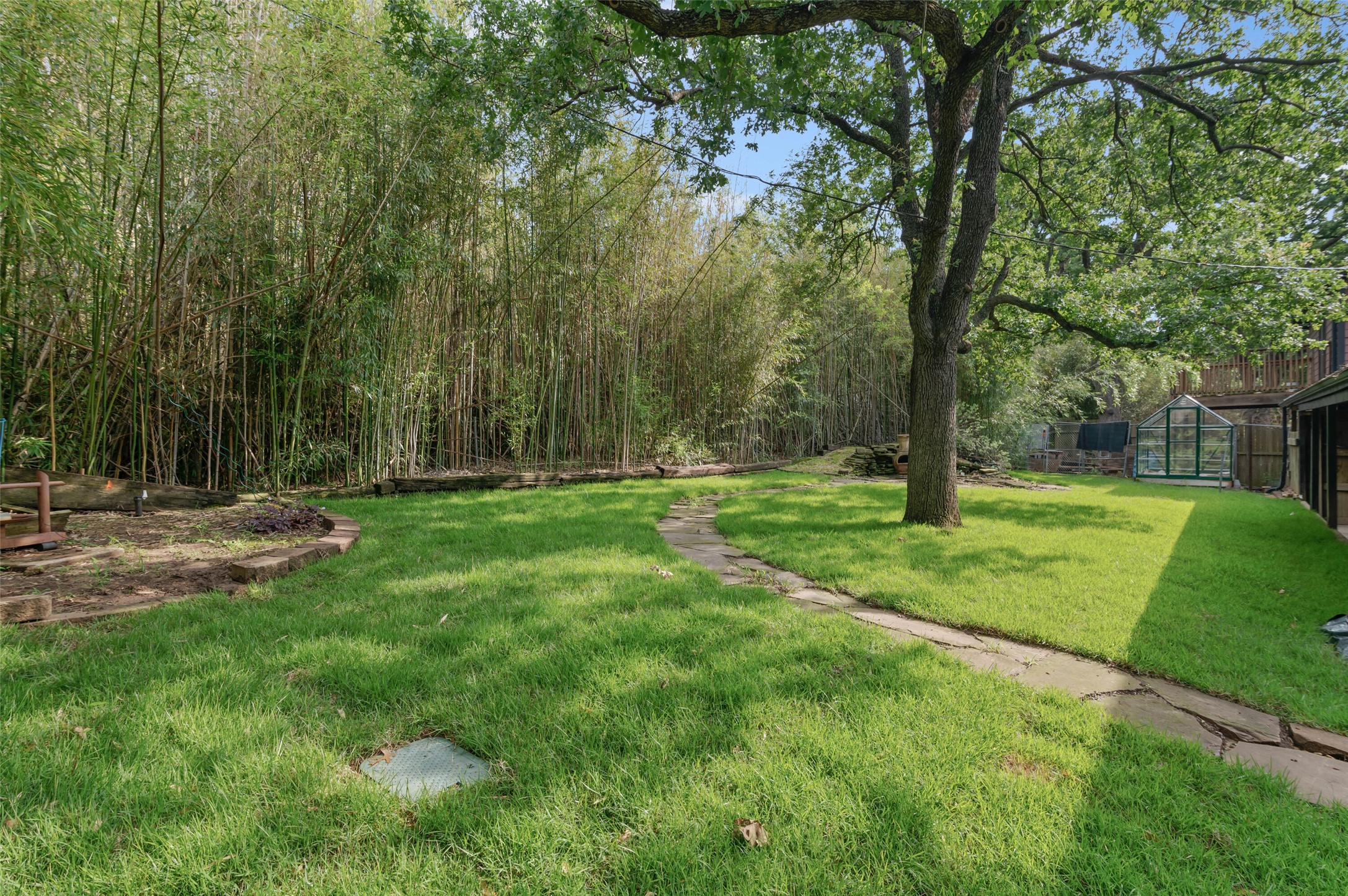 2002 Emerson Lane Denton TX 76209