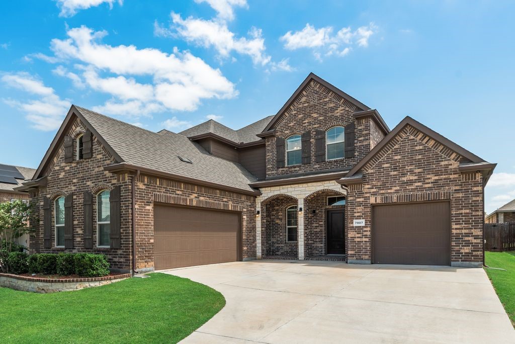 7807 Links Drive Arlington TX 76001