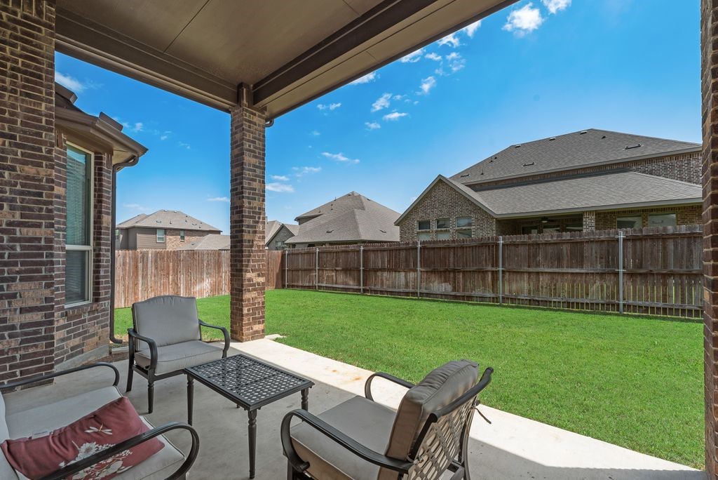 7807 Links Drive Arlington TX 76001