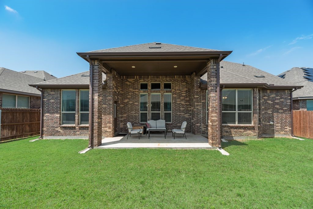 7807 Links Drive Arlington TX 76001
