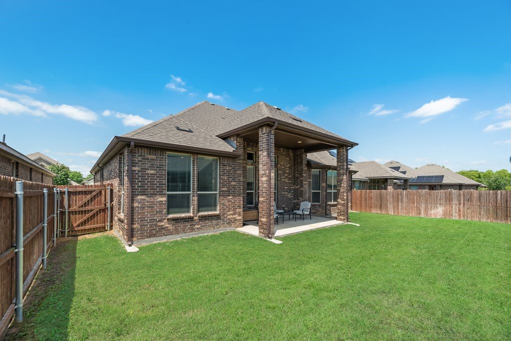 7807 Links Drive Arlington TX 76001
