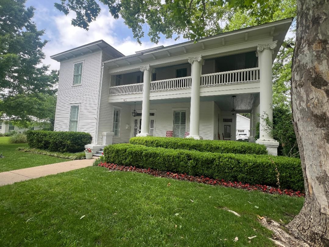 611 E Franklin Street Hillsboro TX 76645