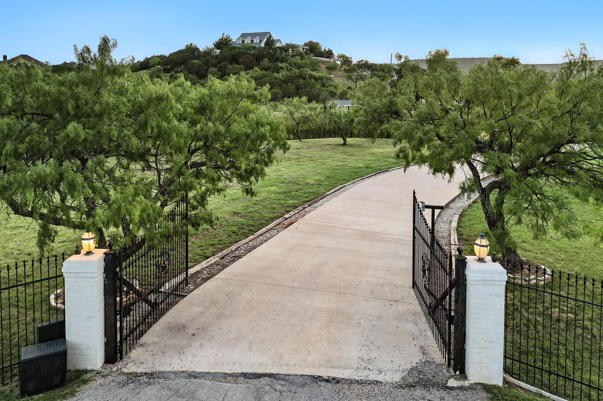 214 County Road 693 Buffalo Gap TX 79508