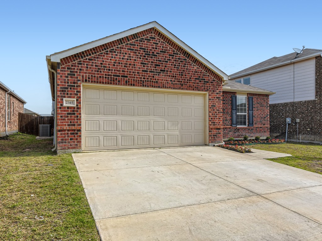 2345 Toposa Drive Fort Worth TX 76131
