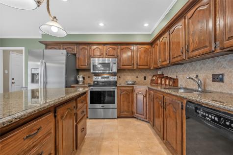 101 Private Road 1283 Fairfield TX 75840