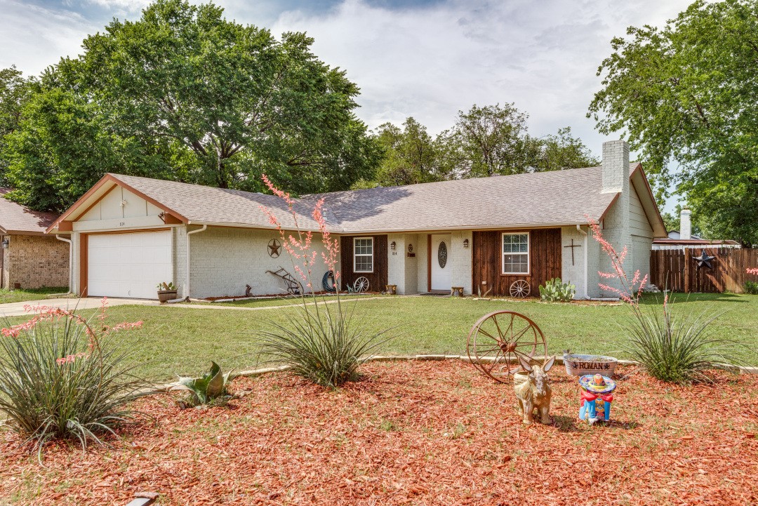 814 Padre Court Grand Prairie TX 75052
