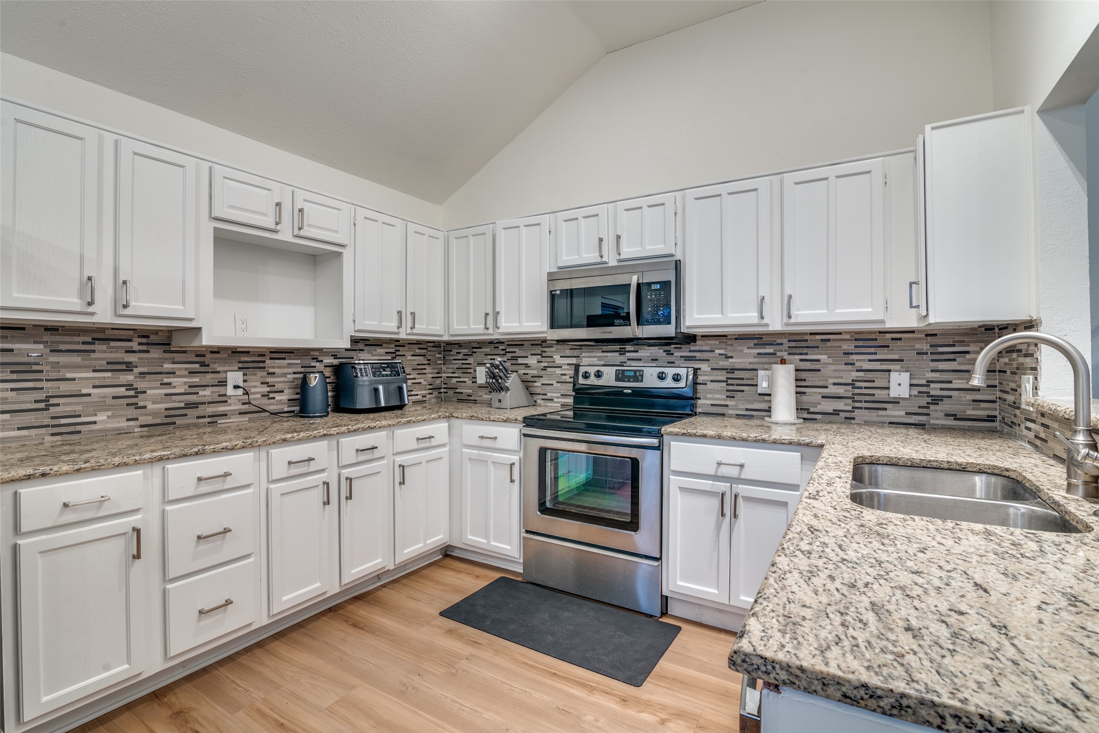 1701 Lakestone Court Garland TX 75044