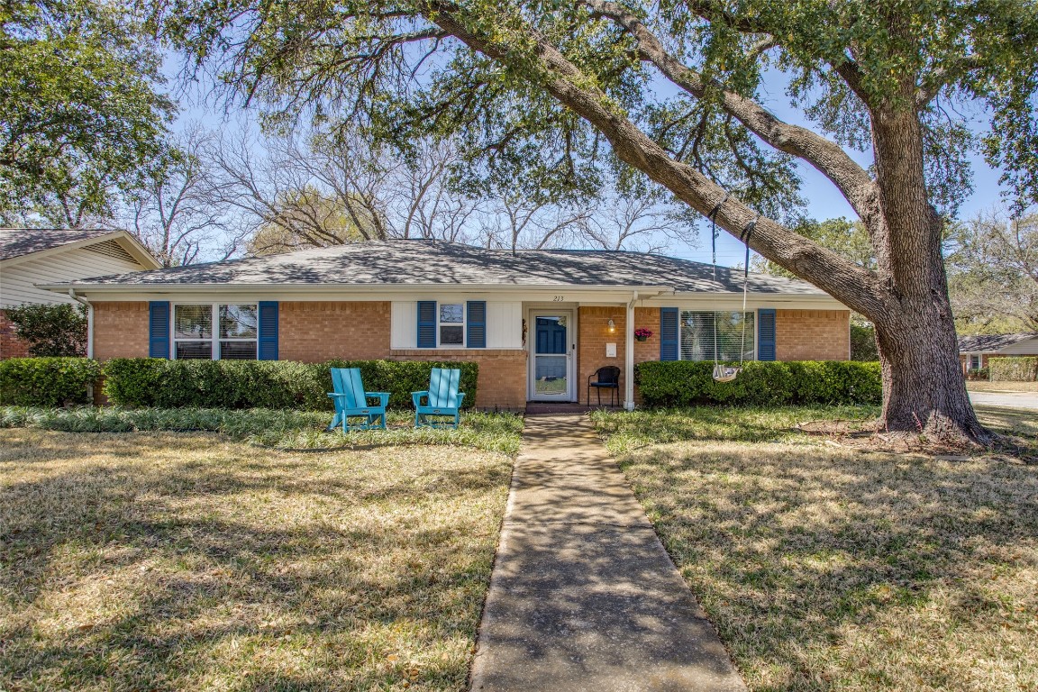 213 King Richard Street Irving TX 75061