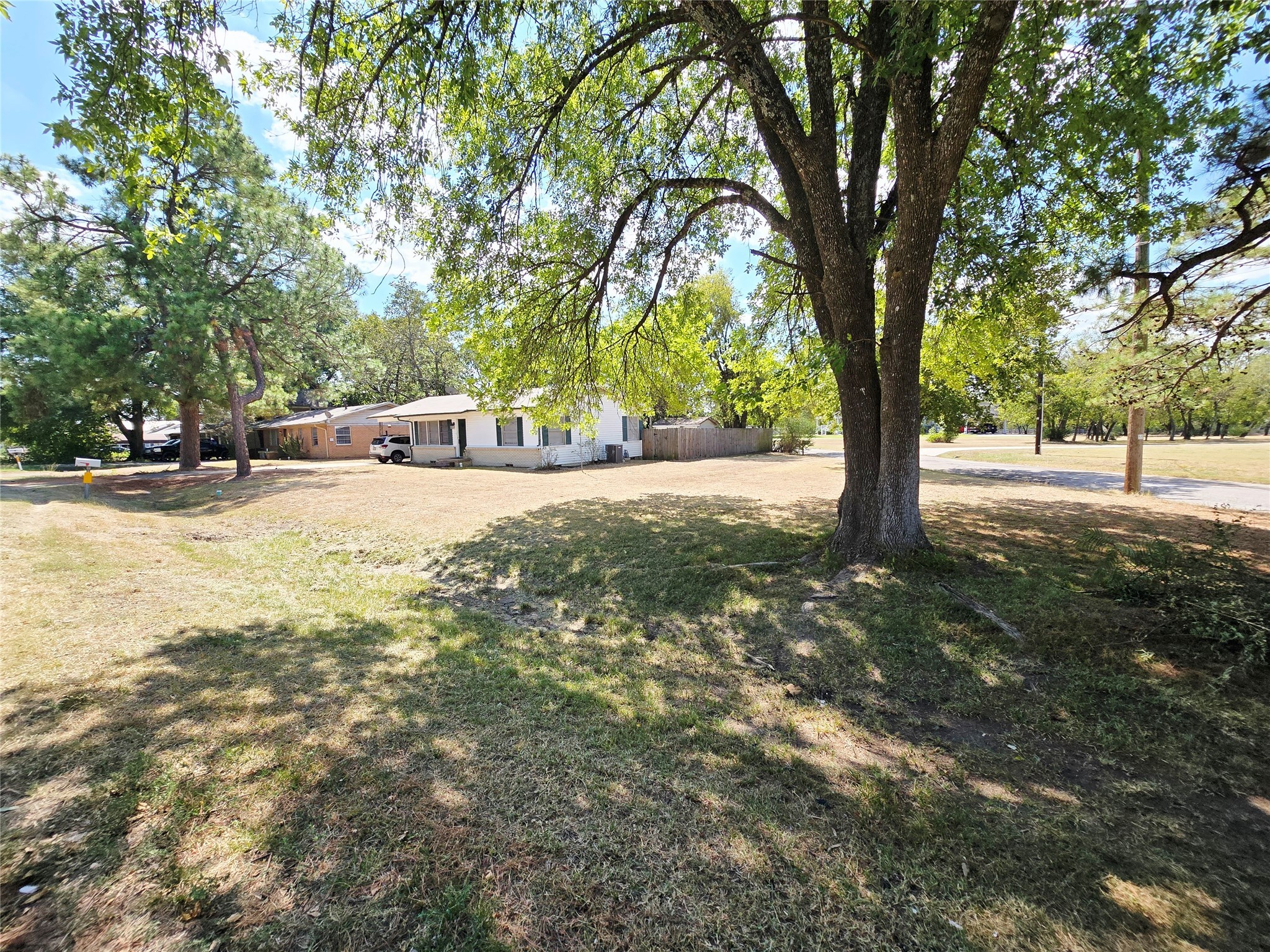 525 Maple Street Commerce TX 75428