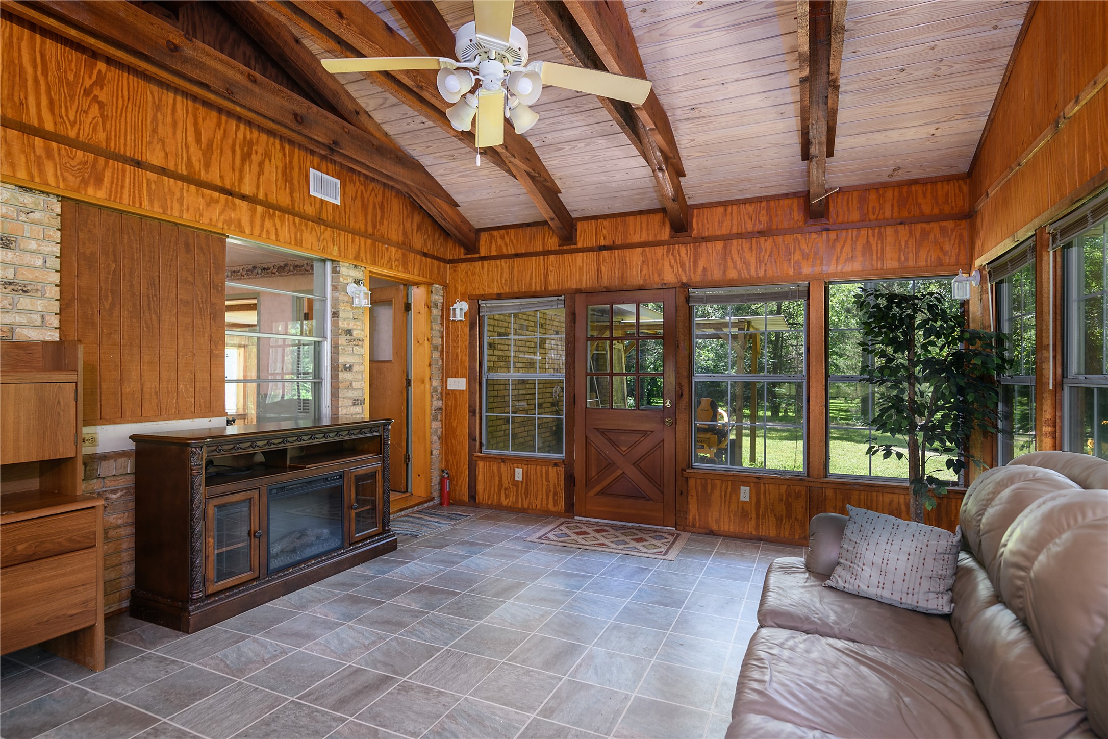 802 Caddo Lease Mooringsport LA 71060