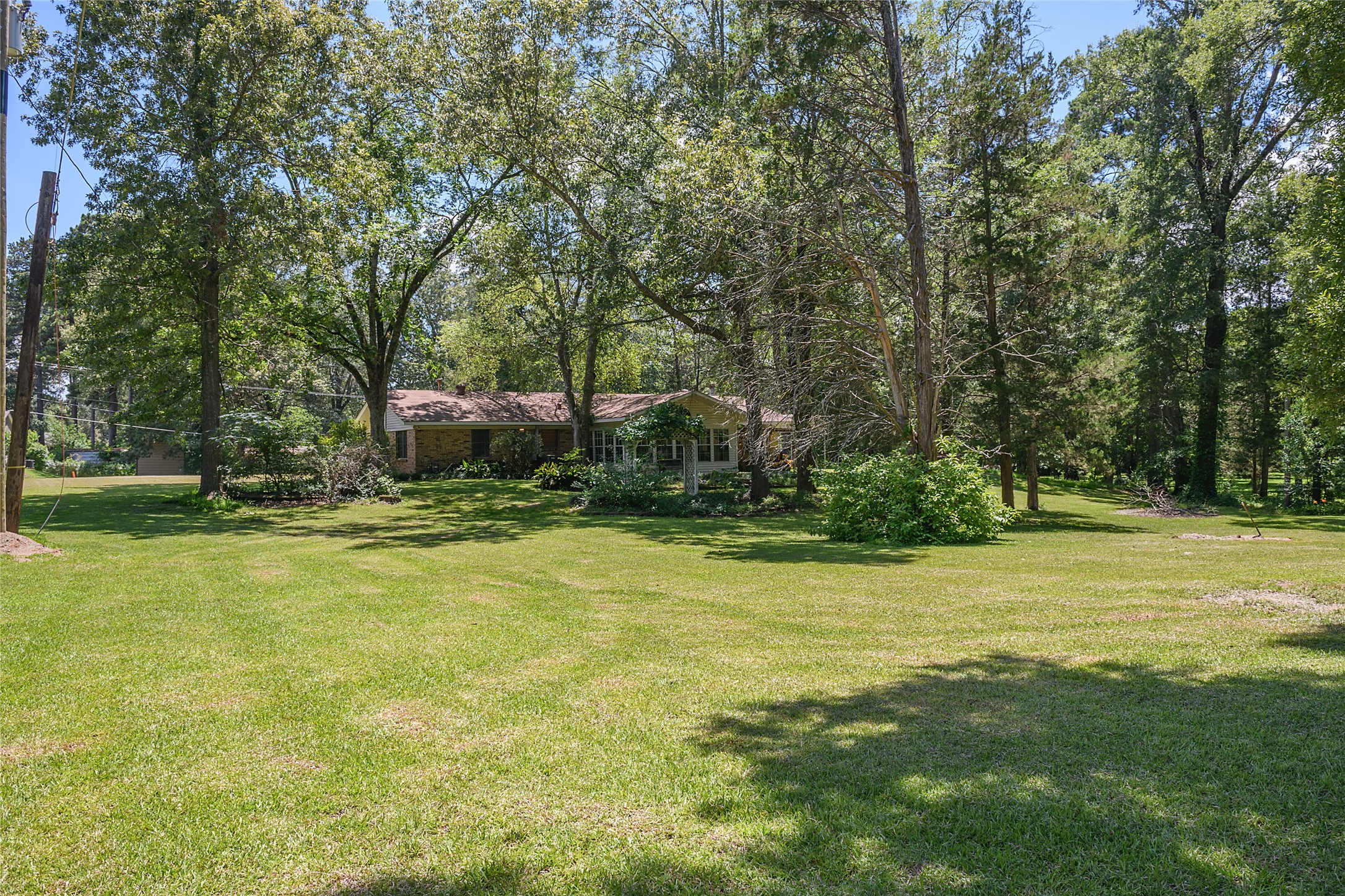 802 Caddo Lease Mooringsport LA 71060