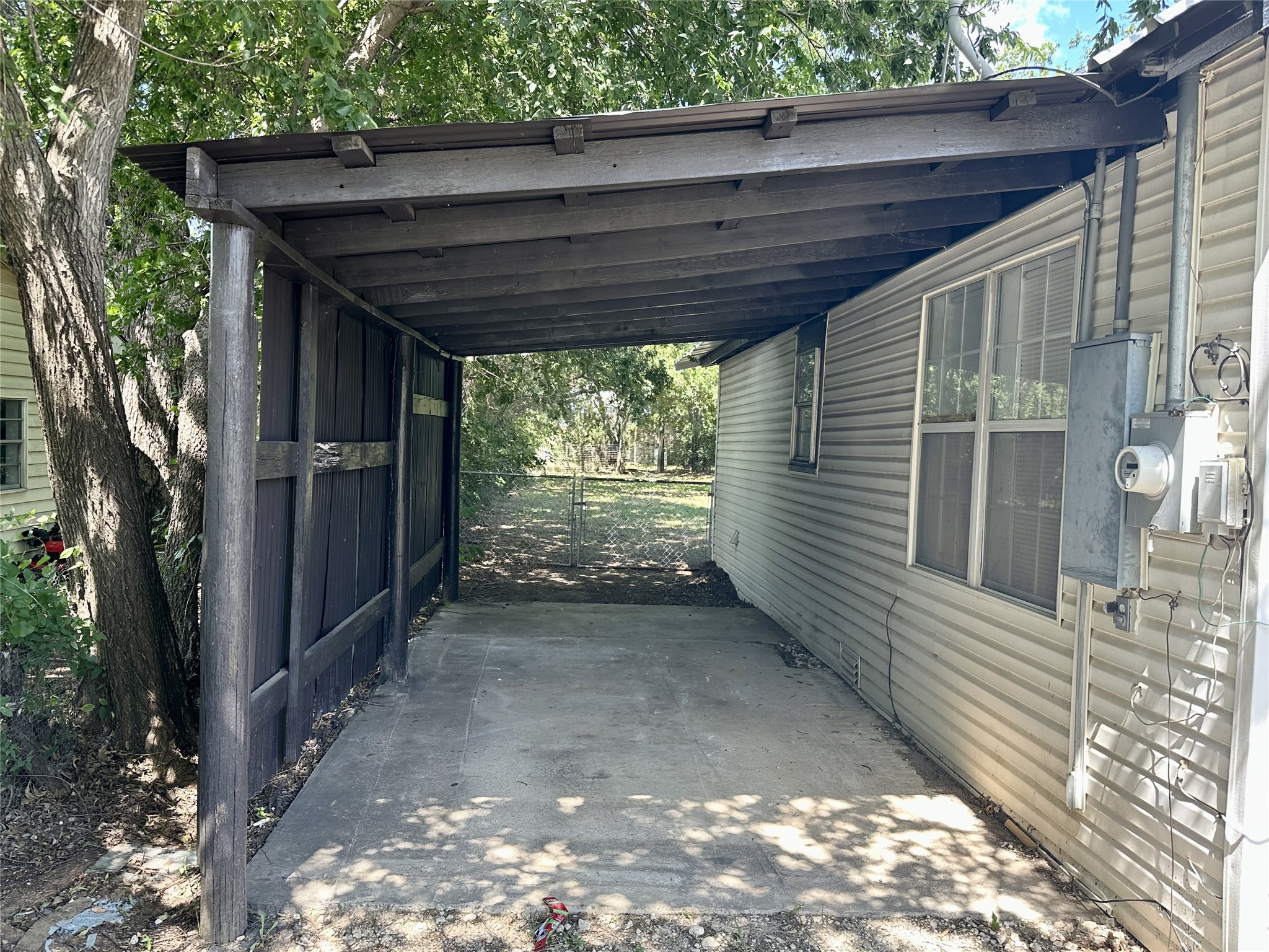 708 Grayson Street Nocona TX 76255