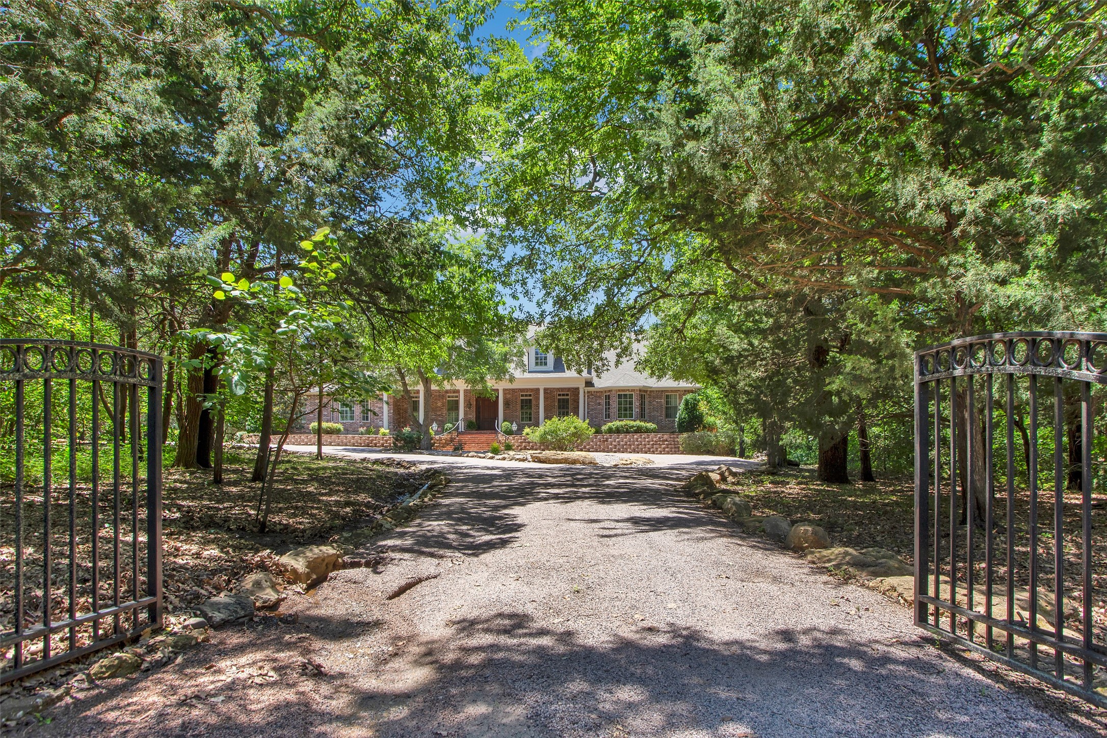 48 Summit Oaks Circle Denison TX 75020