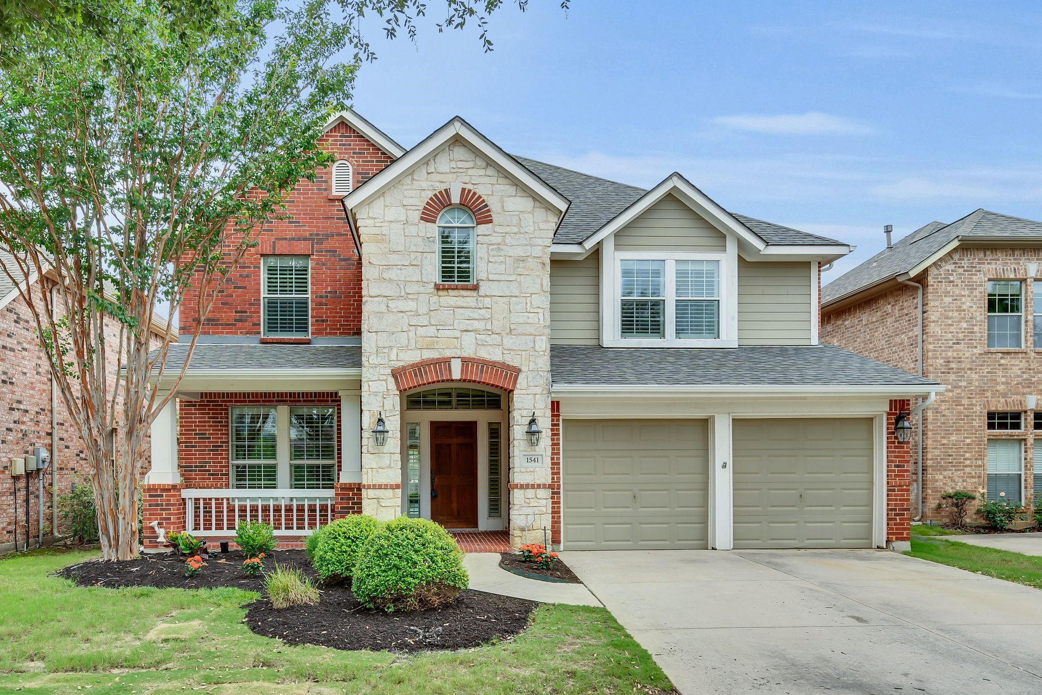 1541 Meadows Avenue Lantana TX 76226