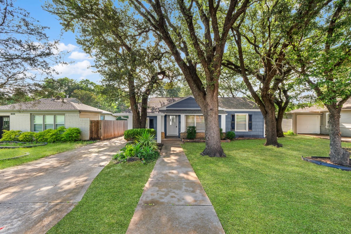 3133 Bigham Boulevard Fort Worth TX 76116