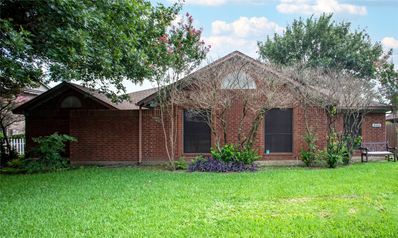 2103 Prairie Creek Trail Garland TX 75040