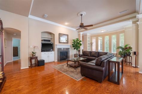 6211 Parkside Drive Arlington TX 76001