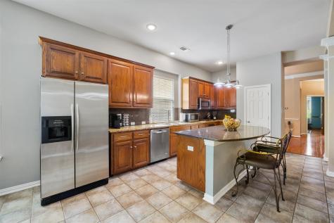 6211 Parkside Drive Arlington TX 76001