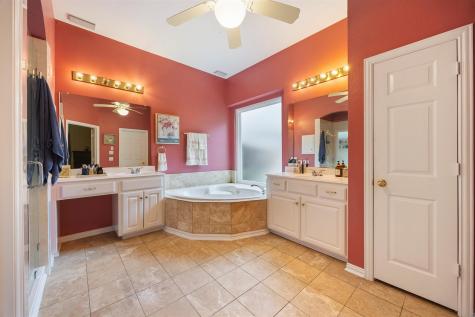 6211 Parkside Drive Arlington TX 76001