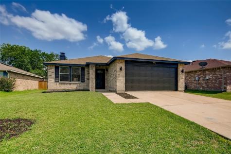 134 Queen Annes Drive Burleson TX 76028