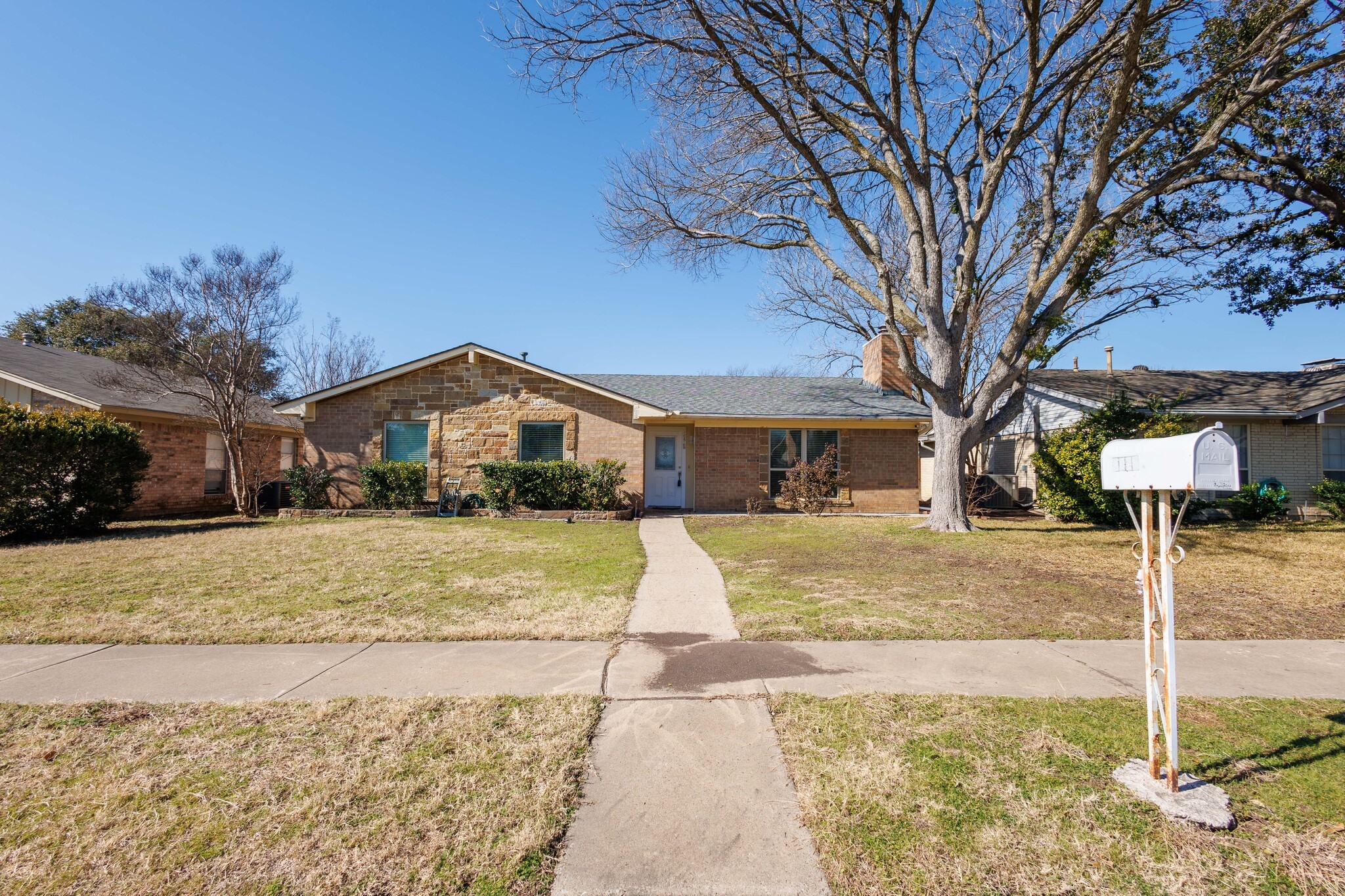 2025 Glenbrook Meadows Drive Garland TX 75040