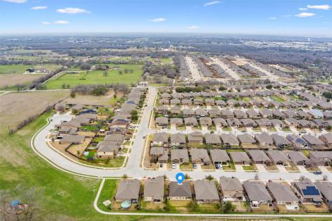 605 Creekview Drive Azle TX 76020