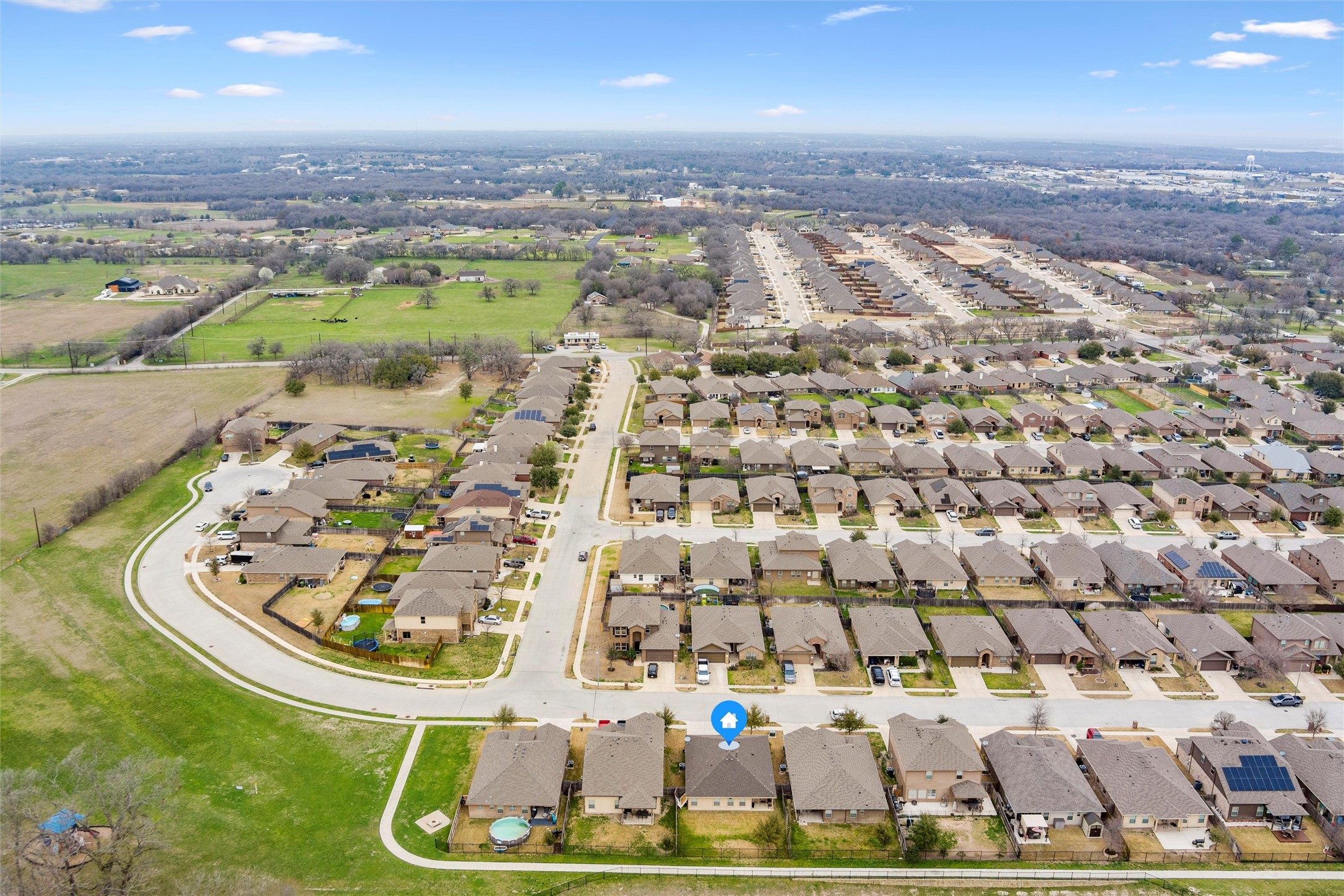 605 Creekview Drive Azle TX 76020