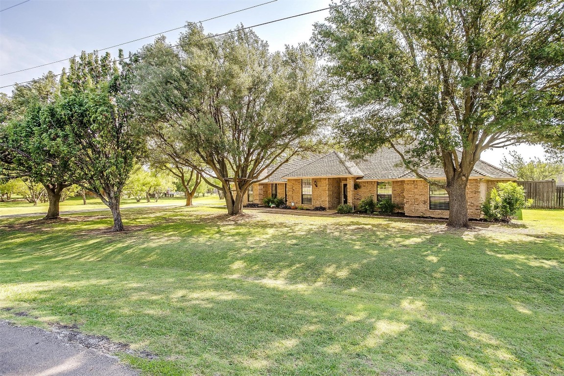 929 Crystal Lane Crowley TX 76036