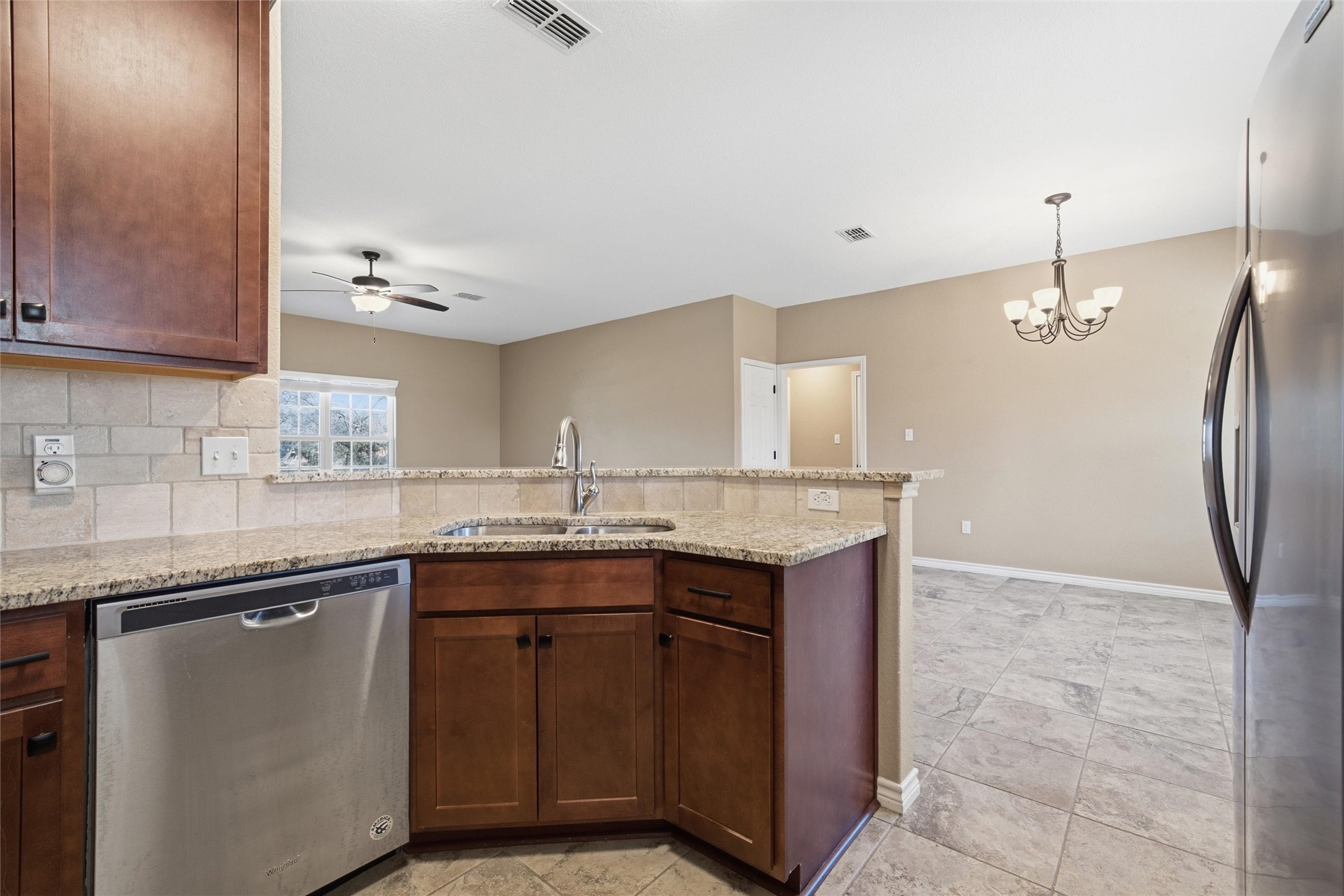 37 Buckskin Loop Morgans Point Resort TX 76513