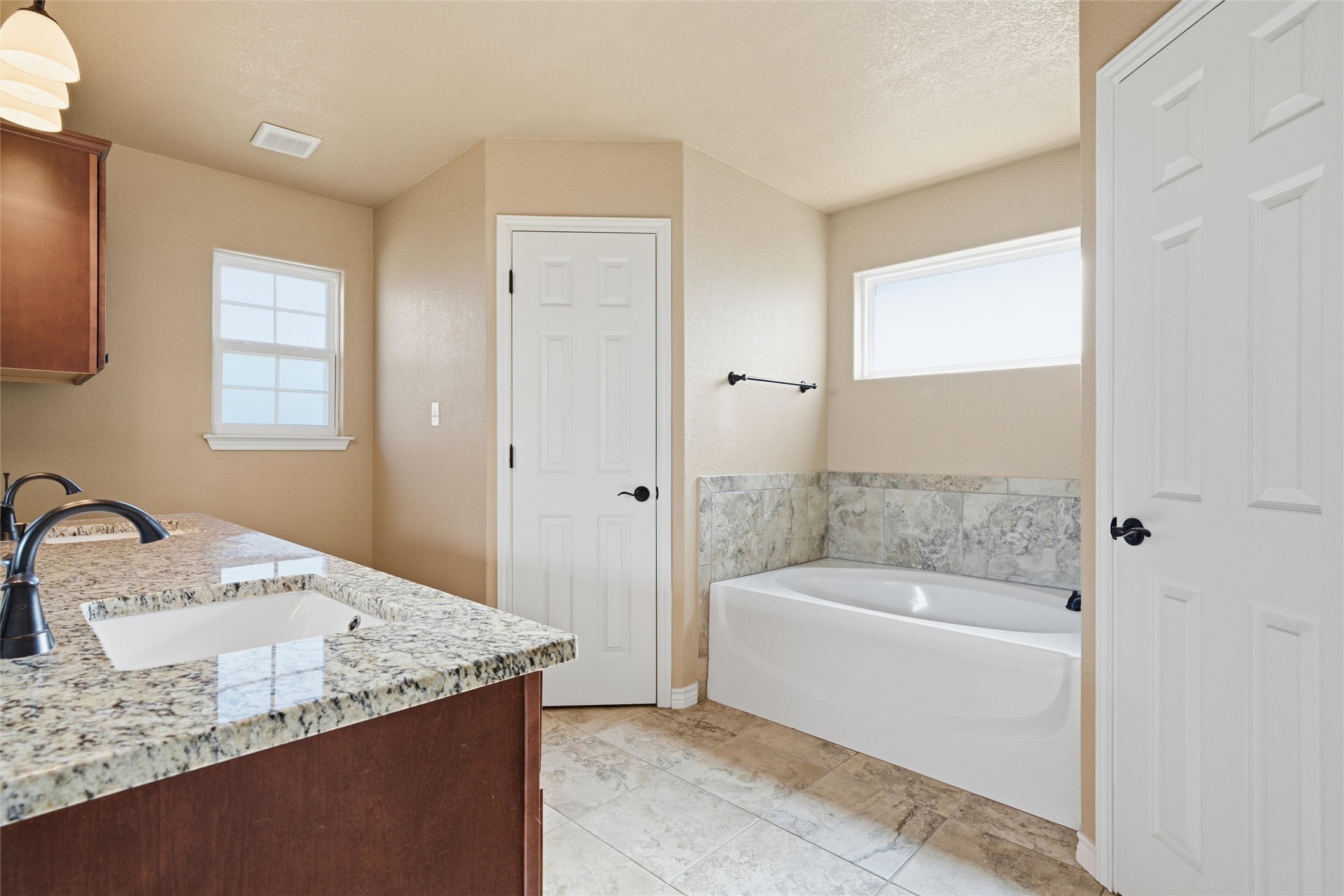 37 Buckskin Loop Morgans Point Resort TX 76513