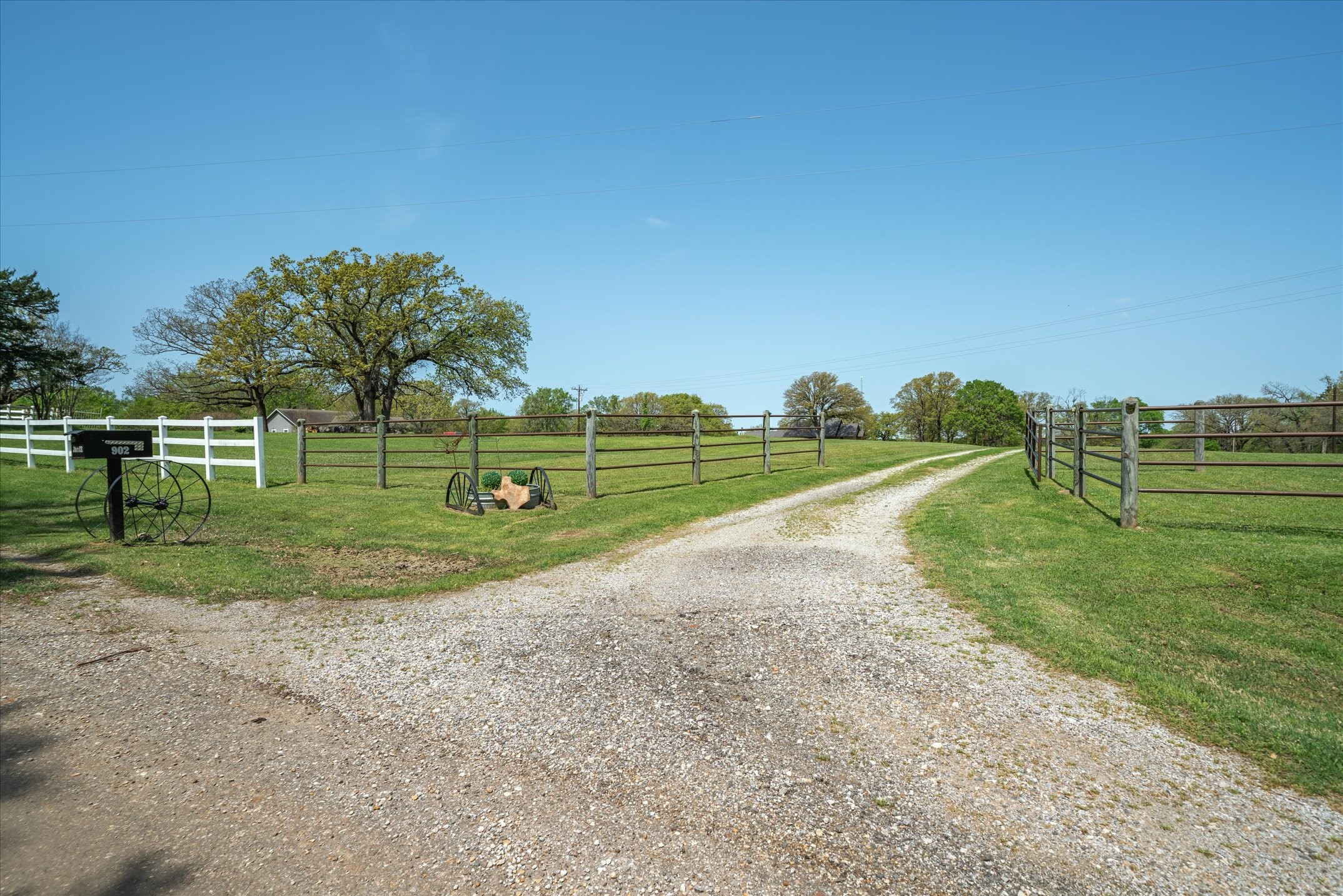 902 Vz County Road 3710 Edgewood TX 75117