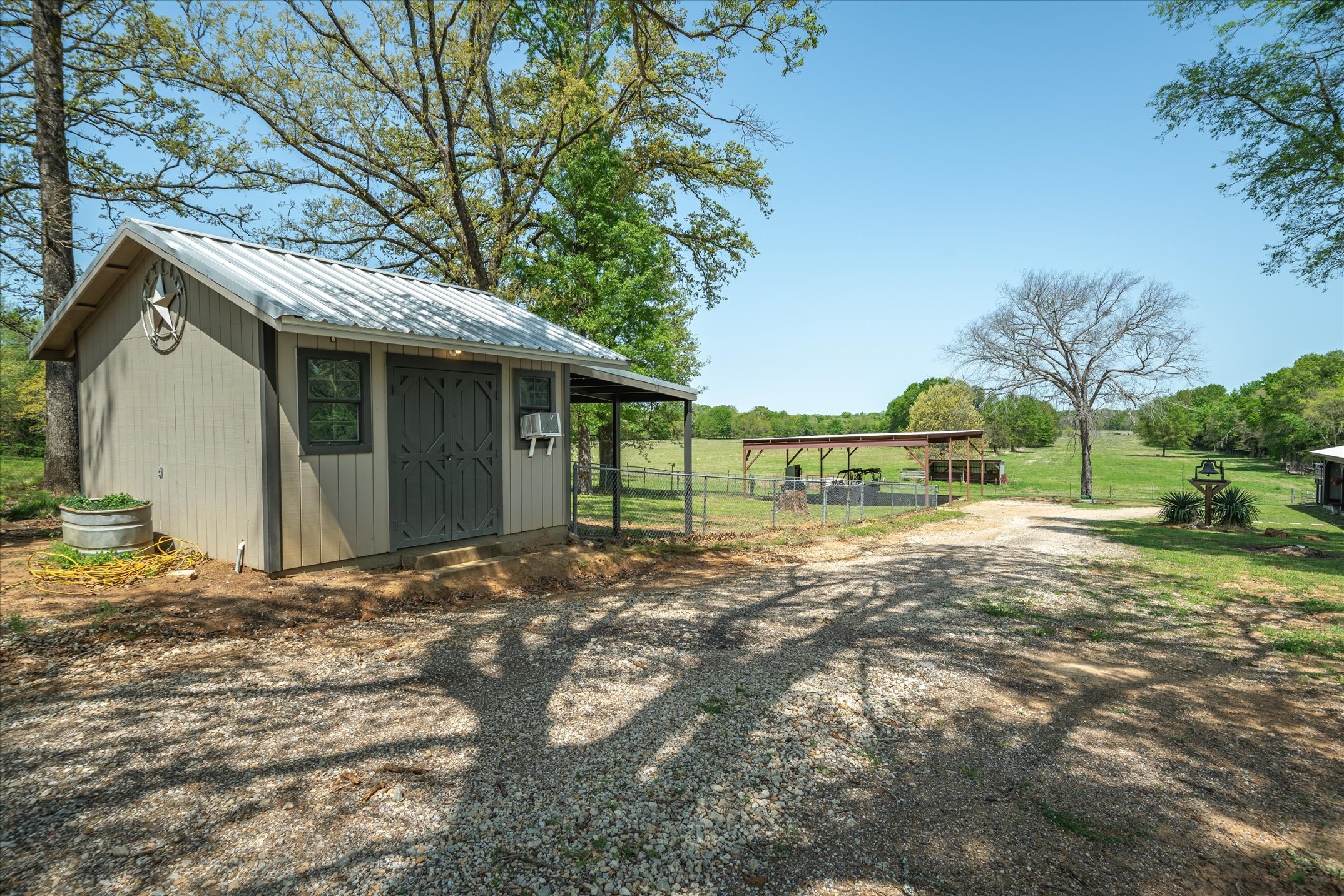 902 Vz County Road 3710 Edgewood TX 75117